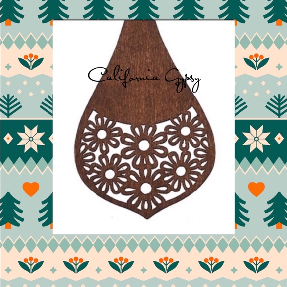 LAST ONE Wood Floral Bohemian Earrings - Picture 2 of 5